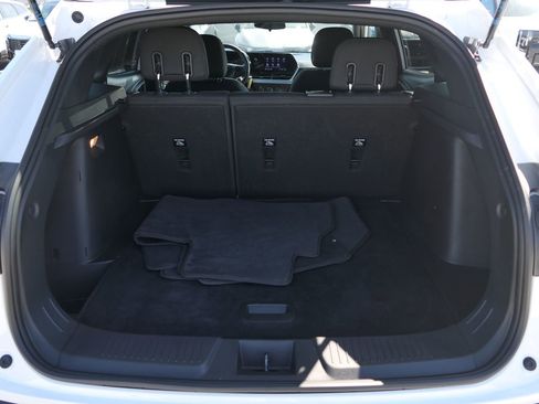Used 2024 Chevrolet Trax RS w/ Driver Confidence Package FWD image 23