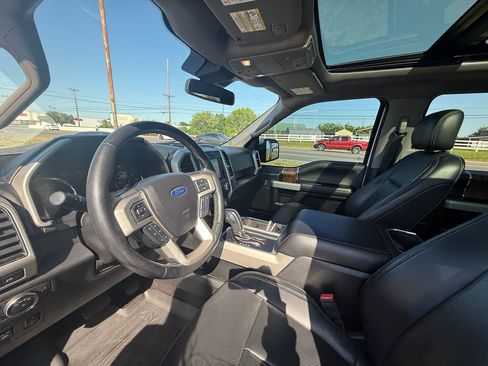 Used 2018 Ford F150 Lariat w/ Equipment Group 502A Luxury image 14