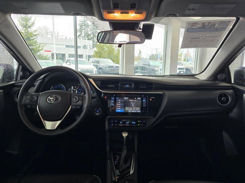 Used 2017 Toyota Corolla XLE w/ Carpet Mat Package (TMS) image 24