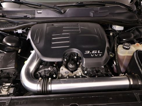 Used 2022 Dodge Challenger GT image 17