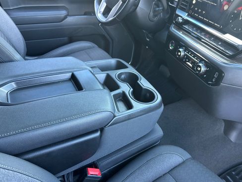 Used 2022 GMC Sierra 1500 Elevation image 19