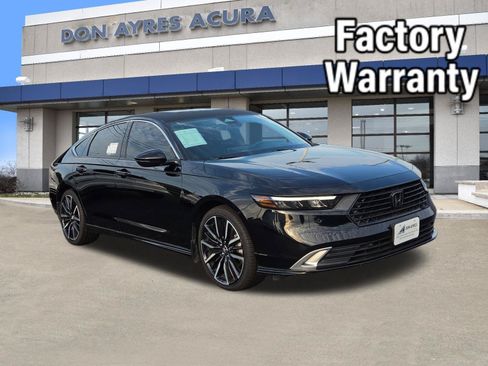 Used 2023 Honda Accord Touring image 1