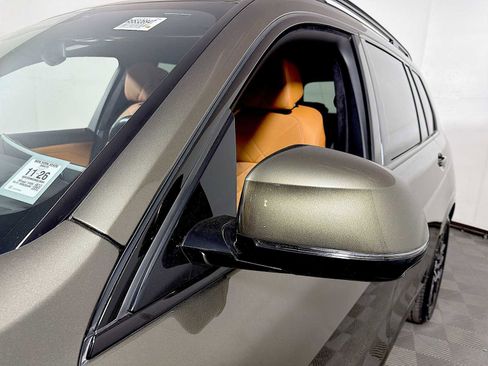 Certified 2024 BMW X7 xDrive40i w/ M Sport Package image 30