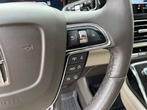 Used 2024 Lincoln Navigator L Reserve AWD/4WD image 8