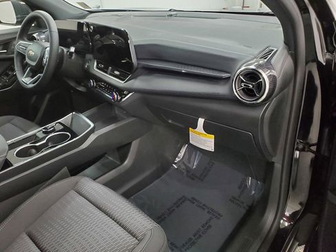 Used 2026 Chevrolet Equinox LT image 12