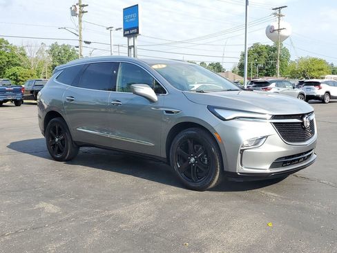 Used 2023 Buick Enclave Essence w/ Sport Touring Edition AWD/4WD image 3