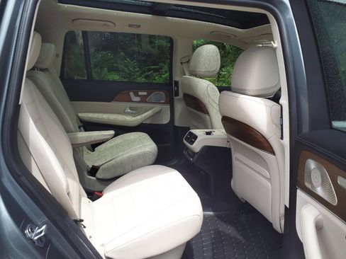 Certified 2024 Mercedes-Benz GLS 580 4MATIC image 12