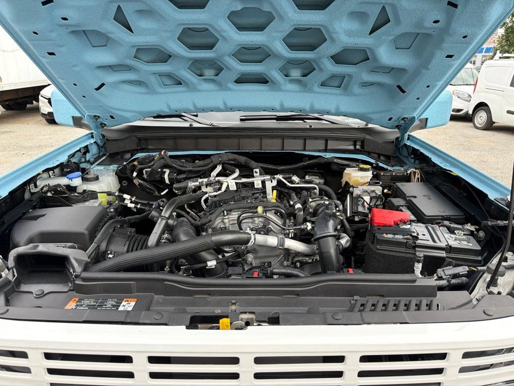 Used 2025 Ford Bronco 4-Door AWD/4WD image 18