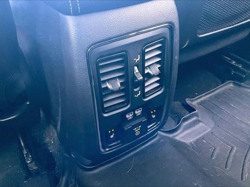 Used 2014 Jeep Grand Cherokee Limited image 10