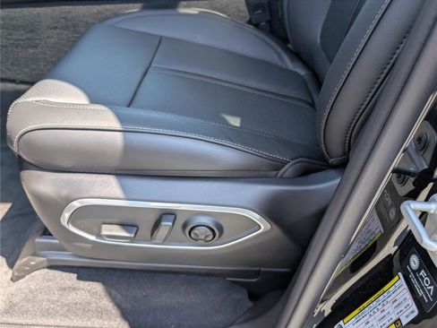 New 2026 Jeep Grand Wagoneer 4WD image 21