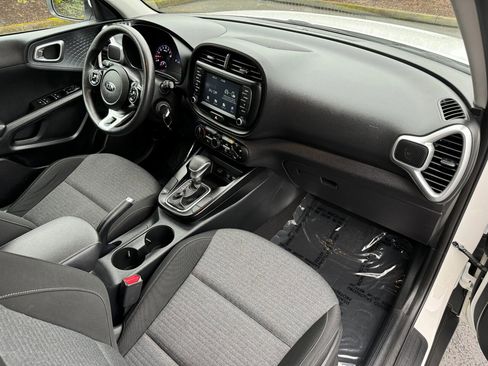 Used 2020 Kia Soul S image 17