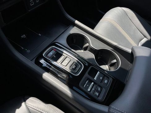 Certified 2025 Honda Pilot EX-L image 19