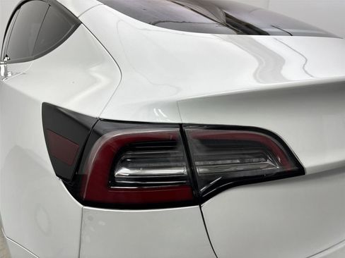 Used 2017 Tesla Model 3 Standard Range image 19