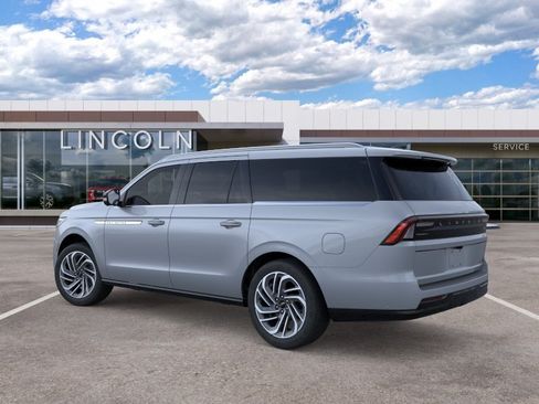Used 2025 Lincoln Navigator L Reserve AWD/4WD image 4