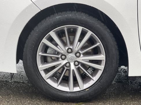 Used 2015 Toyota Corolla LE image 28