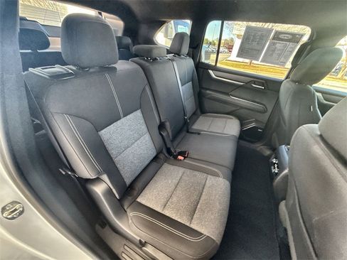 Certified 2025 GMC Acadia Elevation image 25