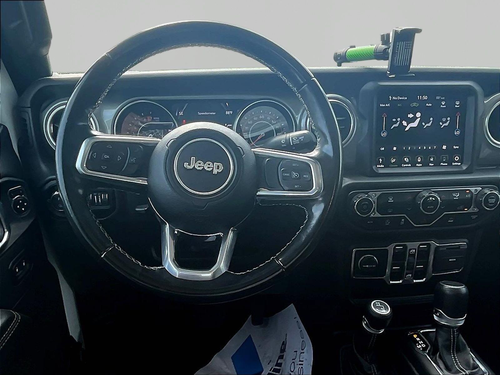 Used 2022 Jeep Gladiator Overland AWD/4WD image 9
