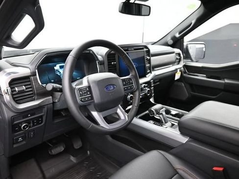 Used 2025 Ford F150 Lariat w/ Equipment Group 501A Mid AWD/4WD image 5