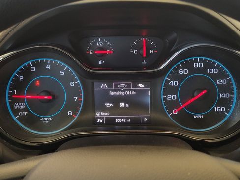 Used 2018 Chevrolet Cruze LS FWD image 23