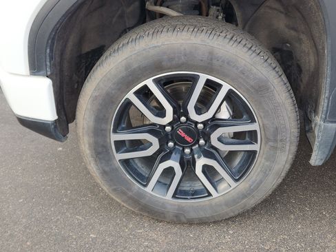 Used 2023 GMC Sierra 1500 AT4 w/ AT4 Premium Package image 8