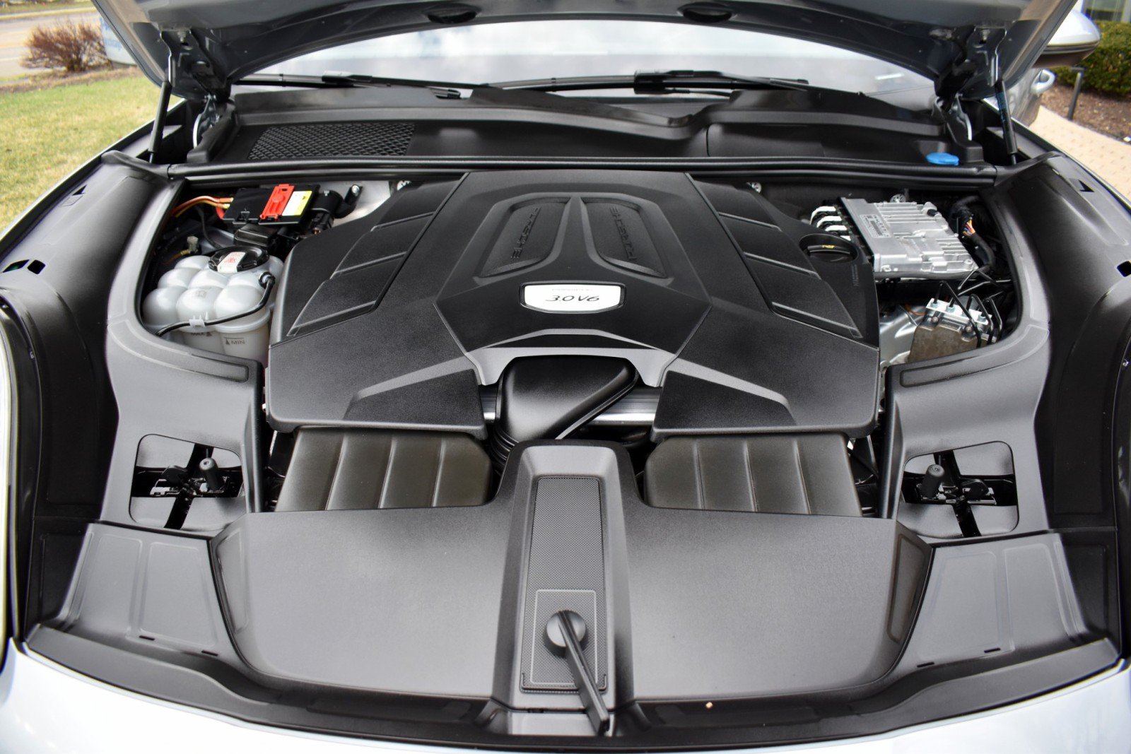 Used 2021 Porsche Cayenne AWD/4WD image 46