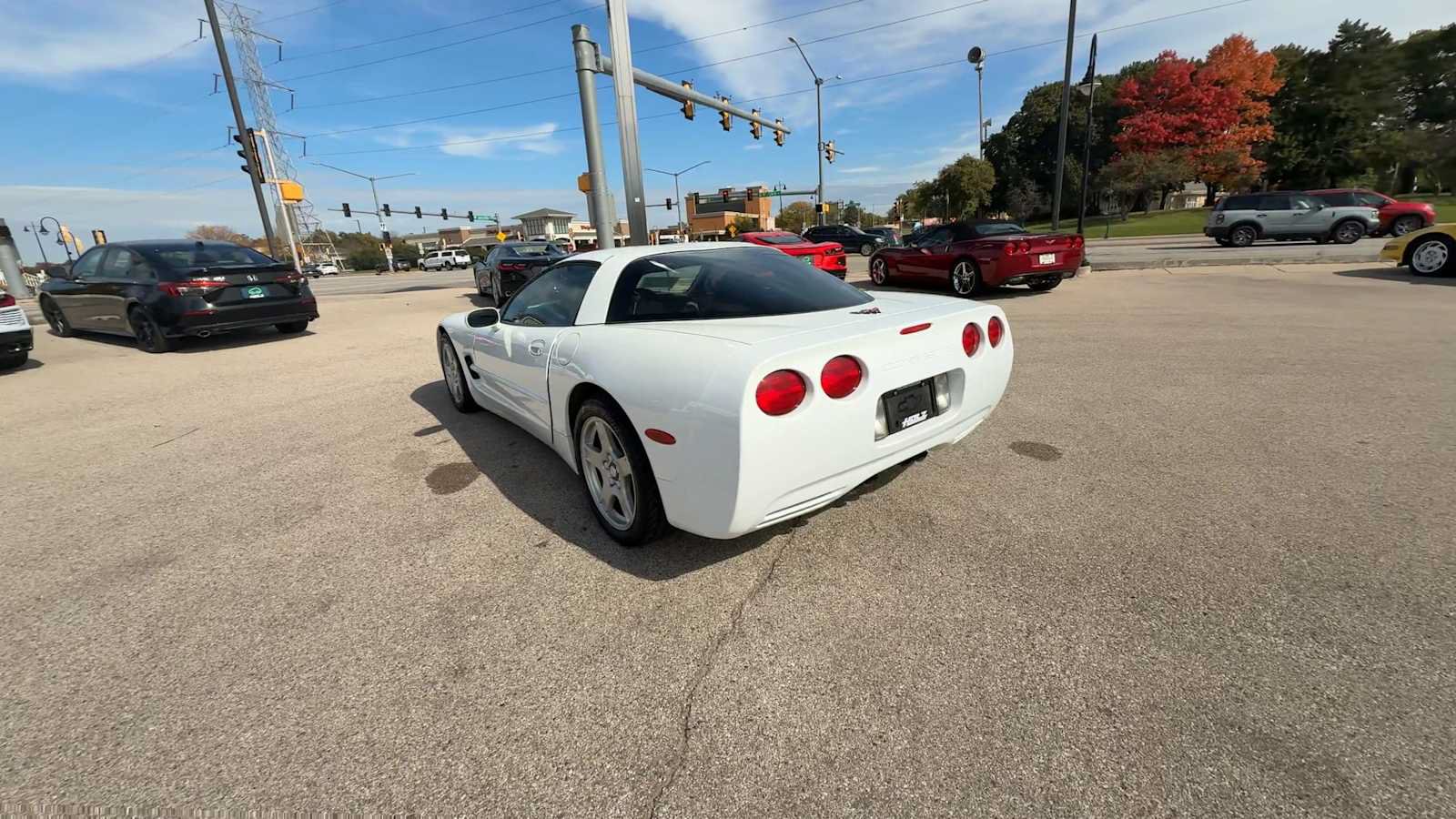 Used 1998 Chevrolet Corvette Coupe w/ Memory Pkg RWD image 6