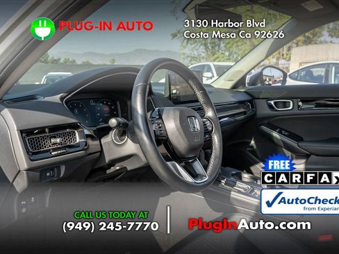 Used 2023 Honda Civic Touring image 5