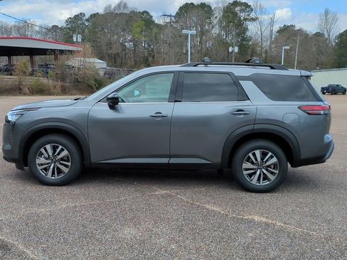 New 2026 Nissan Pathfinder SL image 8
