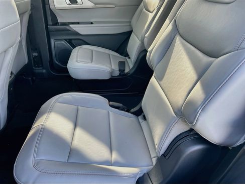 New 2026 Ford Explorer Active RWD image 17