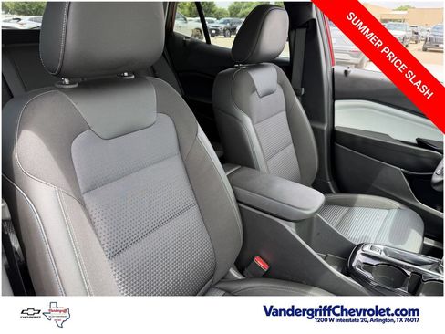 Certified 2025 Chevrolet Trax LT w/ Driver Confidence Package FWD image 25