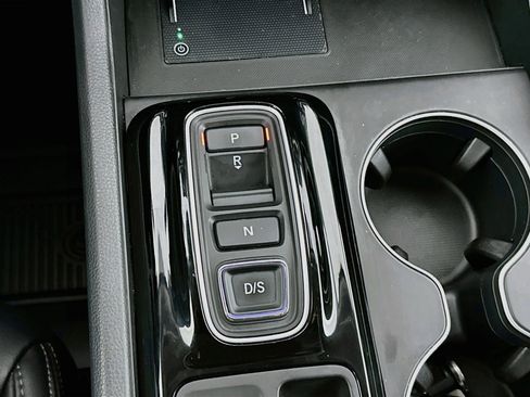 Used 2025 Honda Pilot EX-L image 23