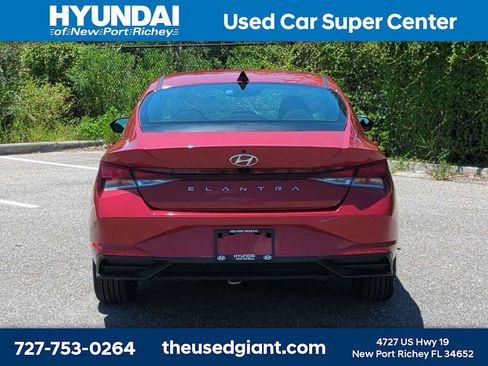 Certified 2023 Hyundai Elantra SEL w/ Convenience Package FWD image 4