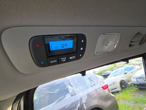 Used 2012 Honda Odyssey Touring Elite image 41