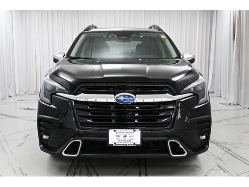 Used 2023 Subaru Ascent Touring AWD/4WD image 3