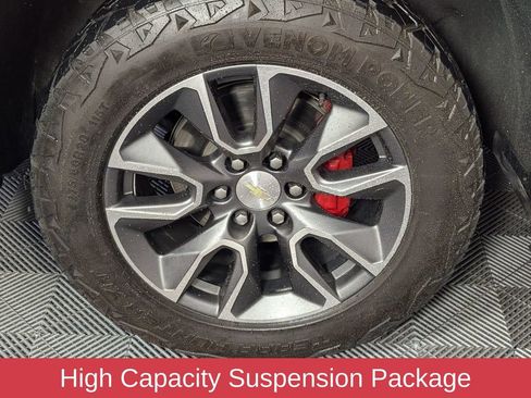 Used 2022 Chevrolet Silverado 1500 LT AWD/4WD image 8