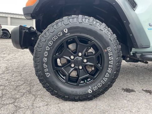 Used 2023 Jeep Wrangler Unlimited w/ Cold Weather Group AWD/4WD image 28