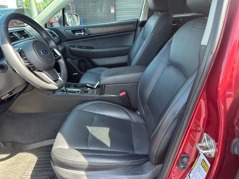 Used 2018 Subaru Outback 2.5i Limited AWD/4WD image 9