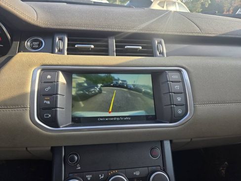Used 2019 Land Rover Range Rover Evoque SE AWD/4WD image 31