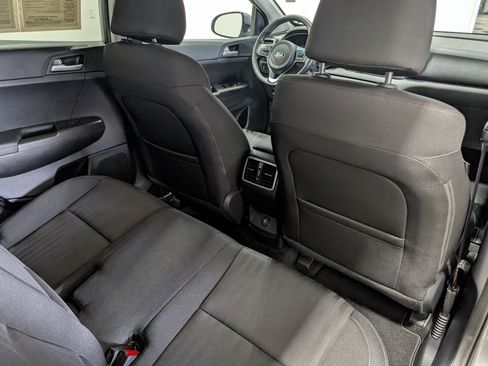 Used 2019 Kia Sportage LX AWD/4WD image 17
