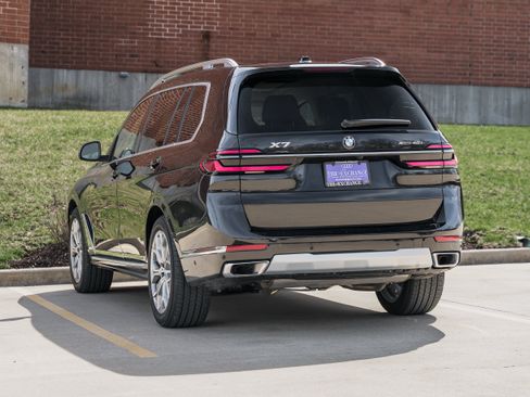 Used 2026 BMW X7 xDrive40i AWD/4WD image 5