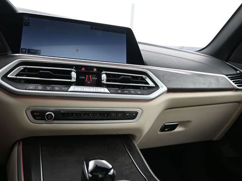 Used 2022 BMW X5 xDrive40i w/ Premium Package AWD/4WD image 16