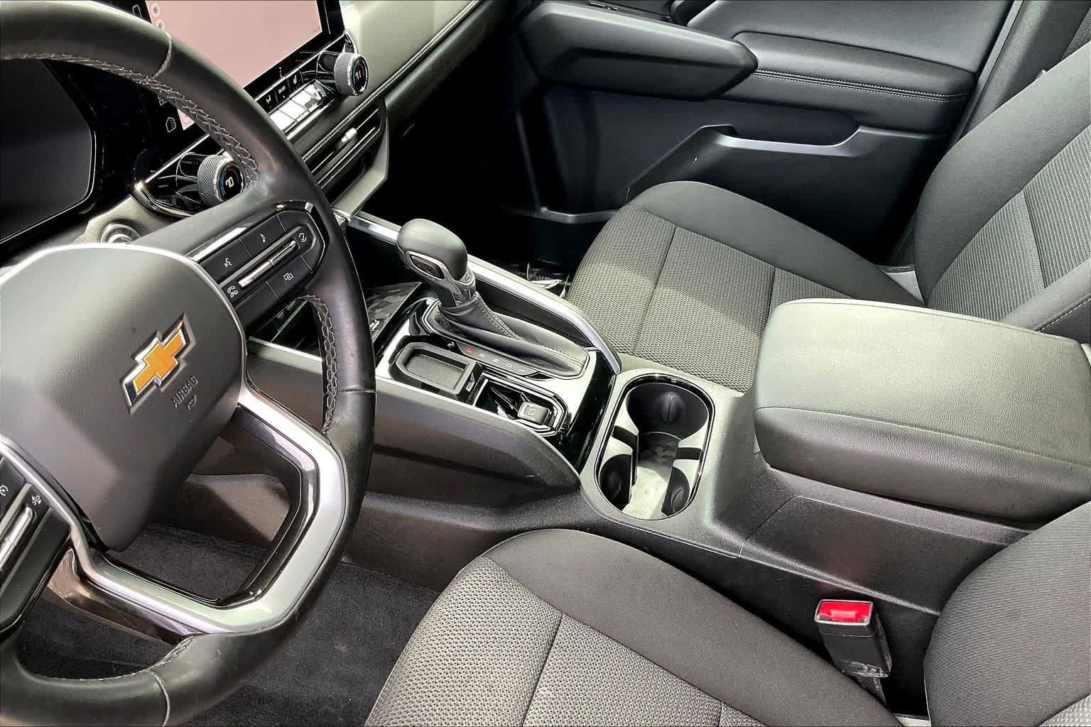 Used 2023 Chevrolet Colorado LT w/ LT Convenience Package II RWD image 17