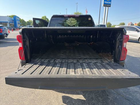 Used 2024 Chevrolet Silverado 1500 LT AWD/4WD image 8