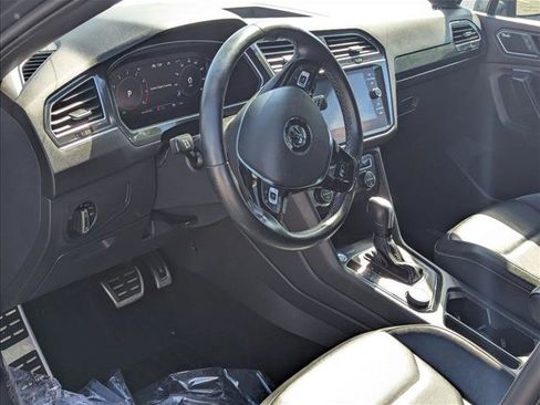 Used 2021 Volkswagen Tiguan SEL Premium R-Line image 11