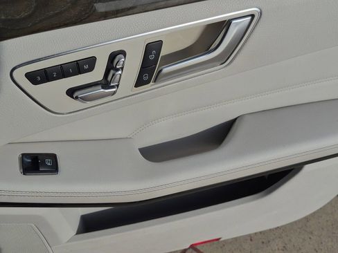 Used 2014 Mercedes-Benz E 350 Sedan image 12