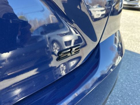 Used 2025 Toyota Camry SE image 27