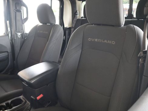 Used 2020 Jeep Gladiator Overland w/ Trailer Tow Package AWD/4WD image 20
