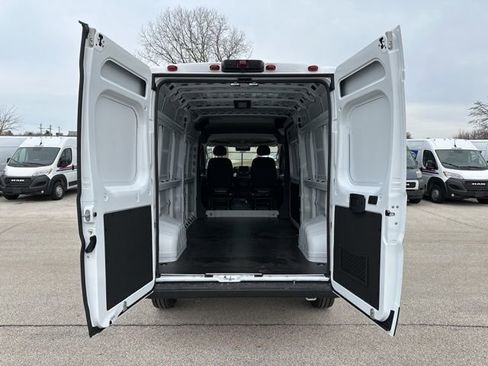 New 2026 RAM ProMaster 2500 w/ Convenience Group image 10