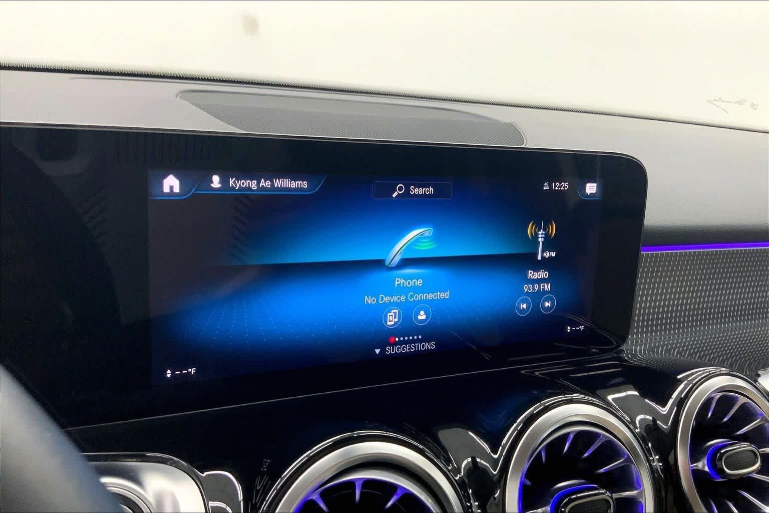 Used 2023 Mercedes-Benz GLB 250 image 23