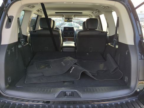 Used 2023 Nissan Armada SL w/ Captain's Chairs Package image 31